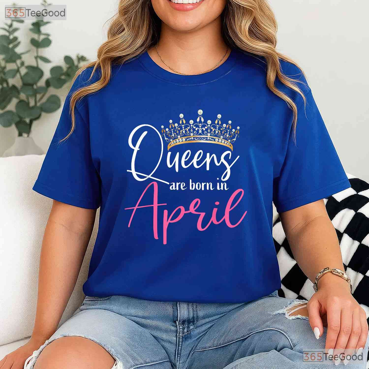 Queens Are Born In April T-Shirt - Funny April Girl Birthday Gift - Crown Graphic