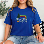 Cute Earth Day Everyday Retro Vintage T-Shirt 70s Style Distressed Planet Graphic