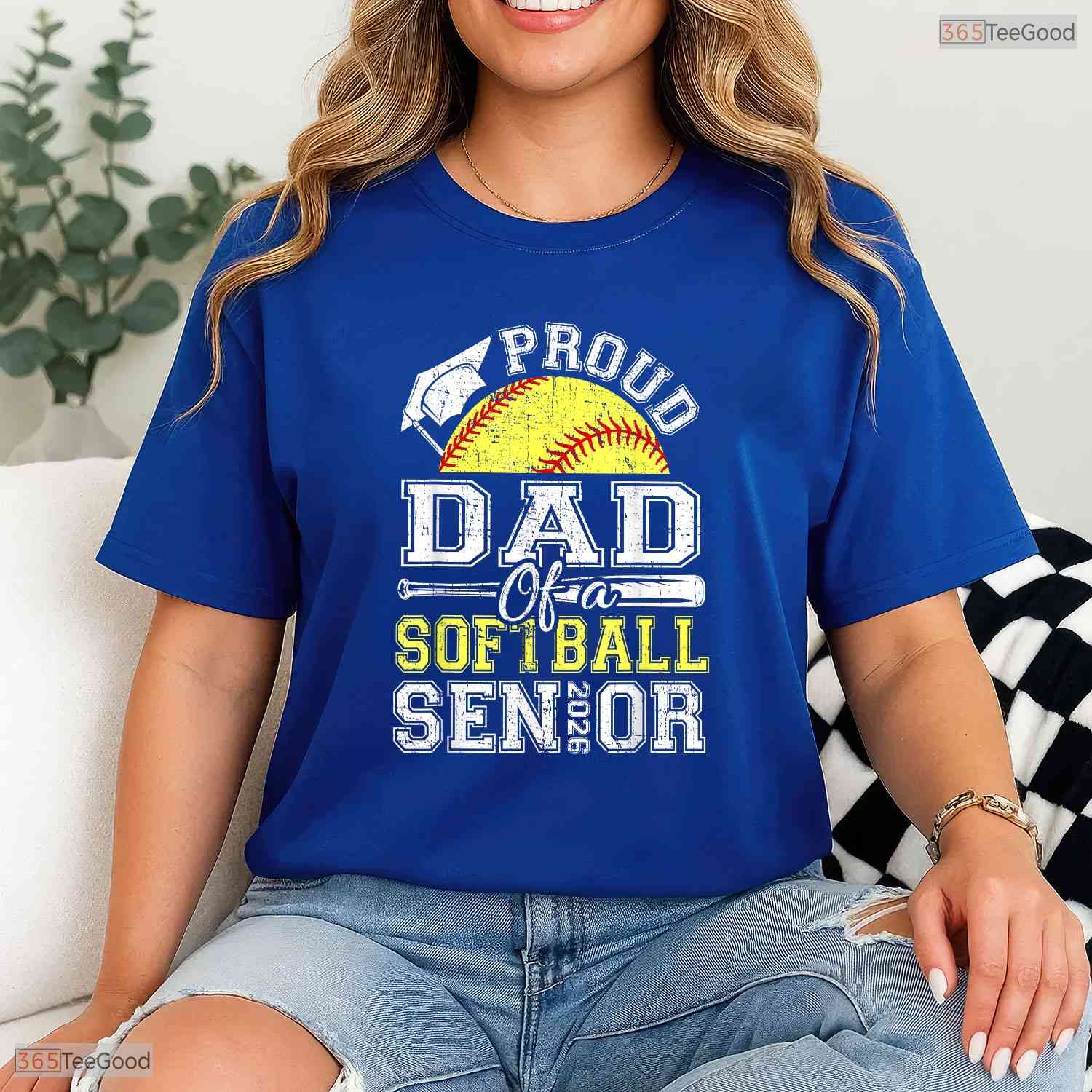 Awesome Proud Dad Of A 2026 Senior Softball Graduate Athlete Sports T-Shirt