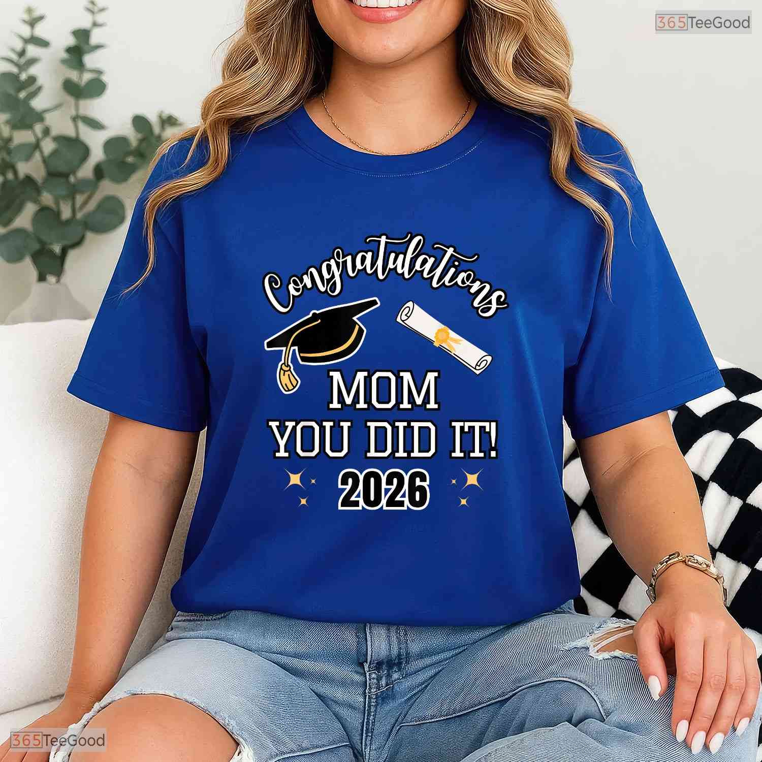 Sweet Congratulations Mom You Did It Mom Graduation 2026 Family T-Shirt