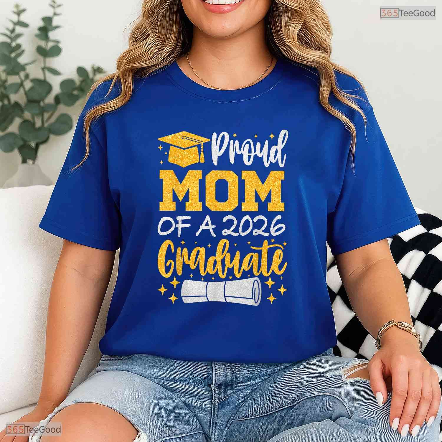 Proud Mom Of A 2026 Graduate Senior High School Class Ceremony Party T-Shirt