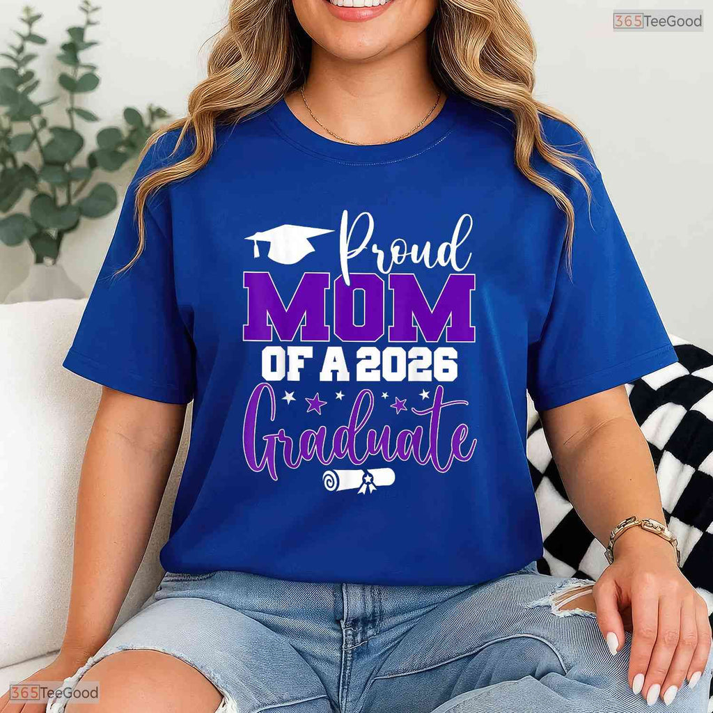Senior Mom 2026 Proud Mother Of A Class Of 2026 Graduate Family Photo T-Shirt