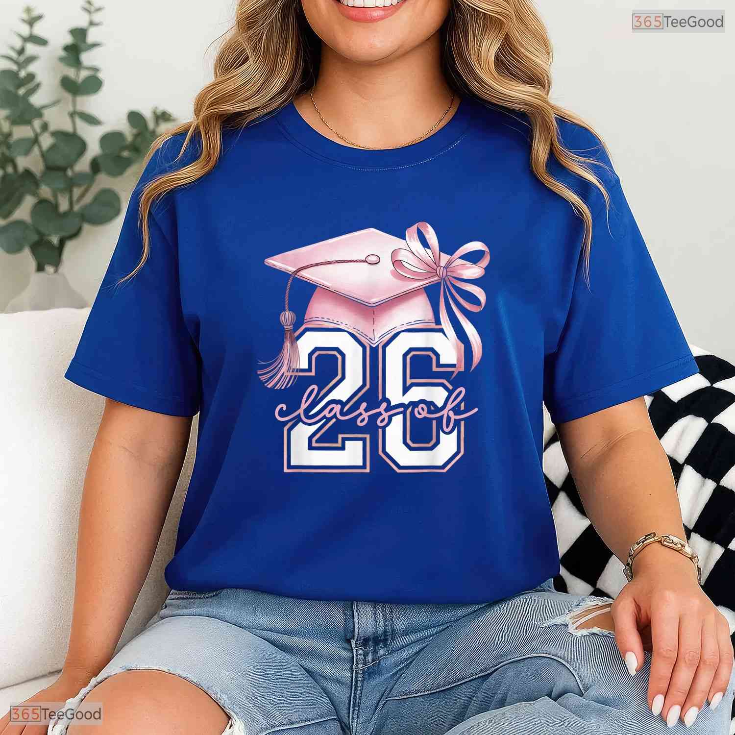 Trendy Pink Coquette Bow Senior Class Of 2026 Graduation Girls Aesthetic T-Shirt