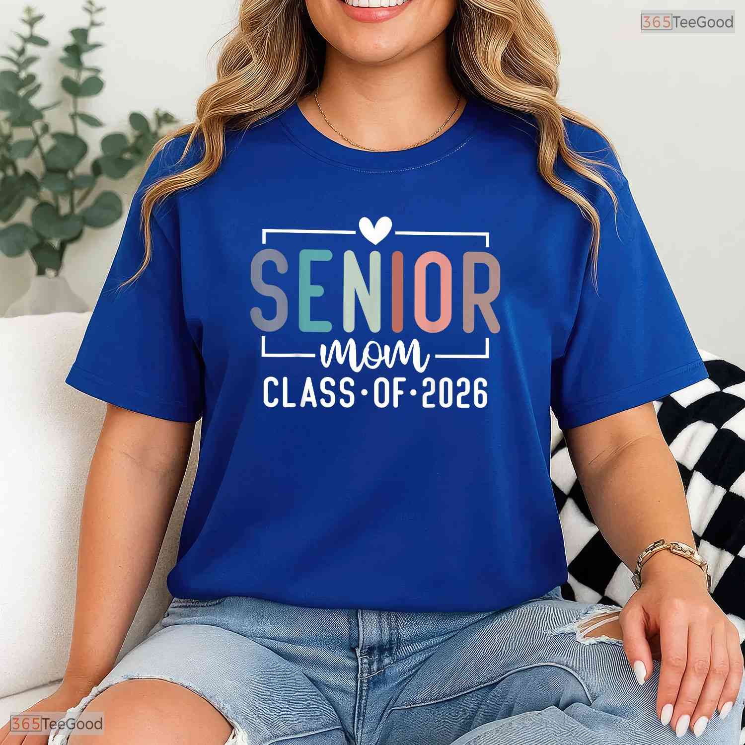 Senior Mom Class Of 2026 Proud Mother Of A High School Graduate Party T-Shirt