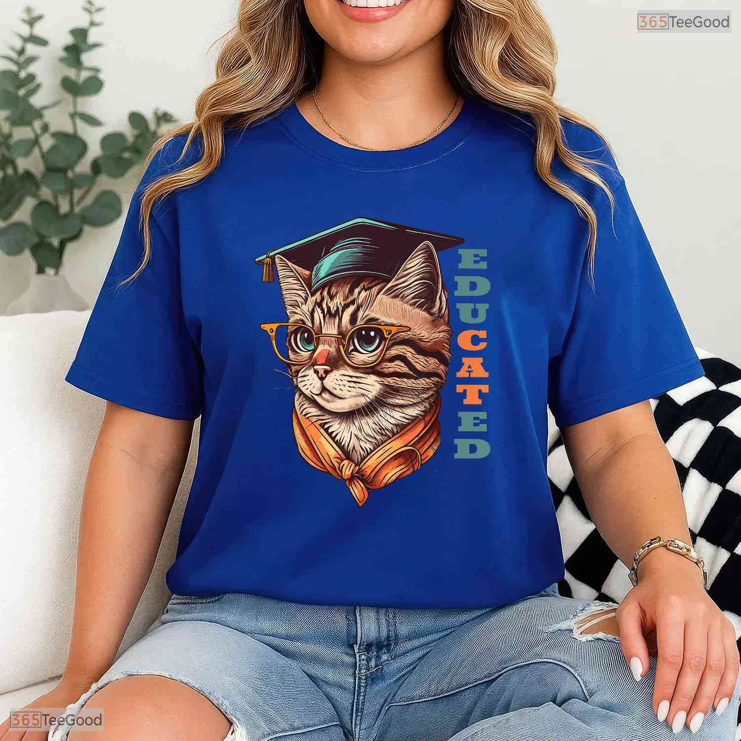 Funny Educated Cat In Graduation Cap Cute College Graduate Celebration Shirt