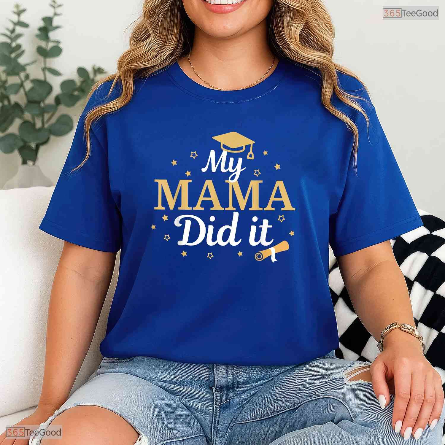 My Mama Did It Proud Family Class Of 2026 Senior Graduate Celebration T-Shirt