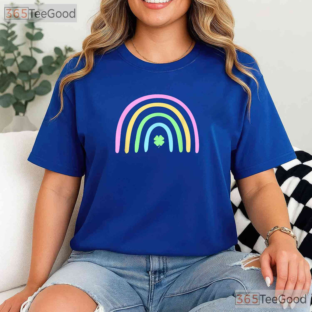 Four Leaf Clover Retro Rainbow St Patricks Day T-Shirt Lucky Boho Tee