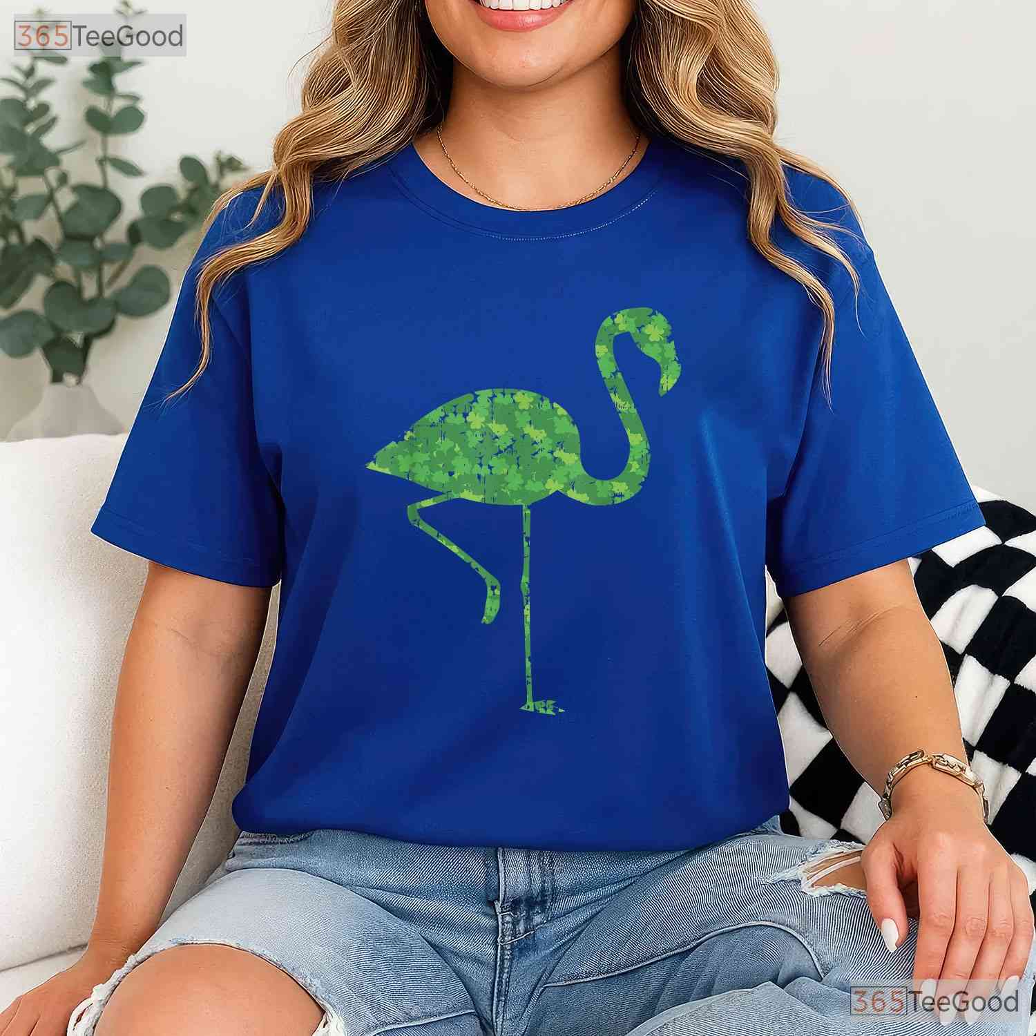 Pink Flamingo Shamrock St Patricks Day T-Shirt Cute Bird Animal Lover Tee