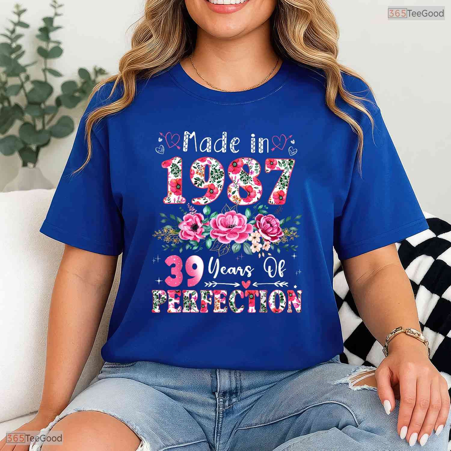 Made In 1987 Floral 39th Birthday Women T-Shirt- Unique May Birthday Shirt Gift