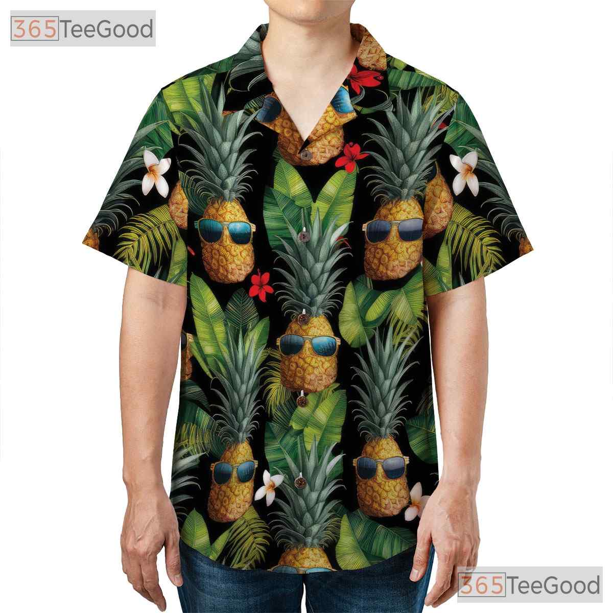 Black Tropical Pineapples Flowers Aloha Beachwear Hawaiian Tee Unisex Outfit