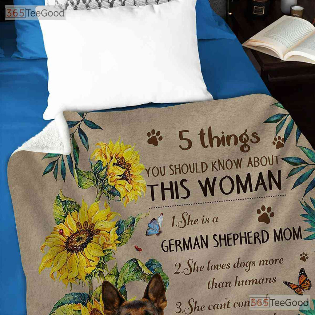German Shepherd Mom Fleece Blanket - Dog Lover Quilt Gift for Woman with Quote