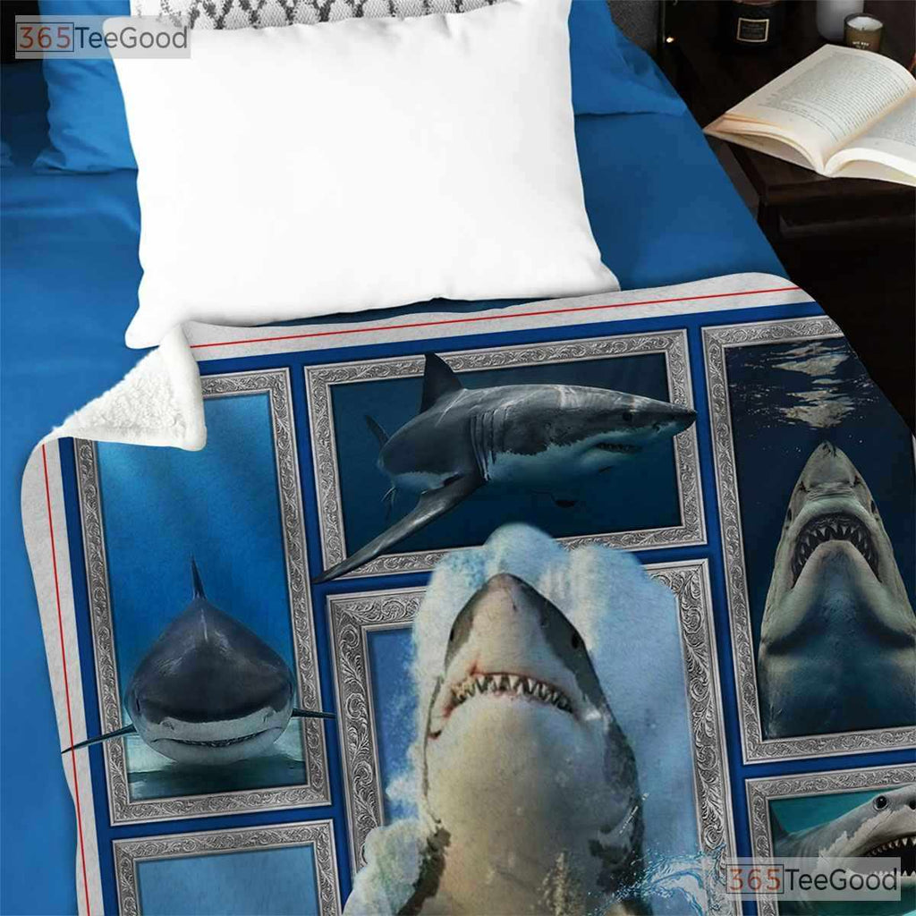Shark Ocean Fleece Blanket - Marine Life Quilt Gift for Shark Enthusiast Boys