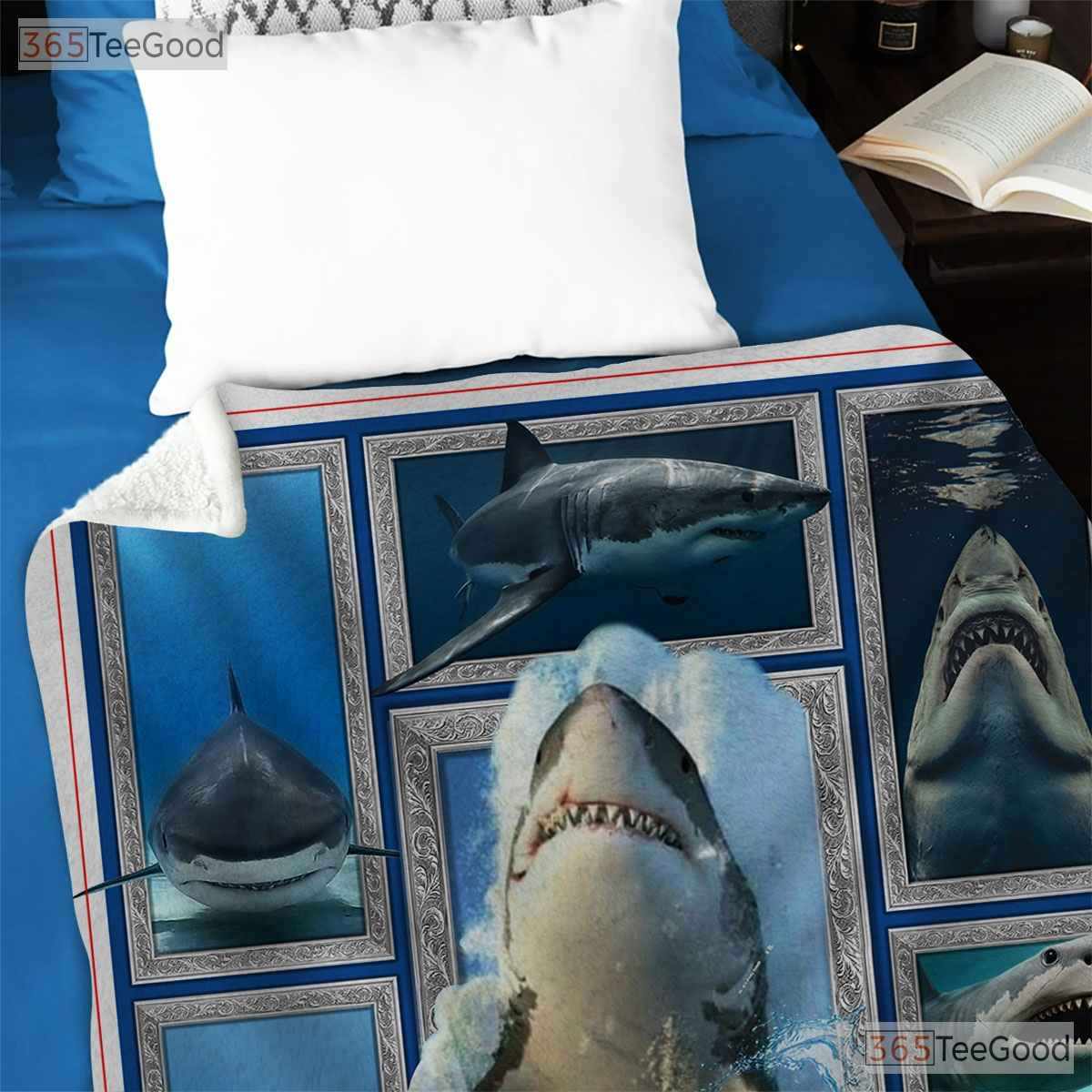 Shark Ocean Fleece Blanket - Marine Life Quilt Gift for Shark Enthusiast Boys