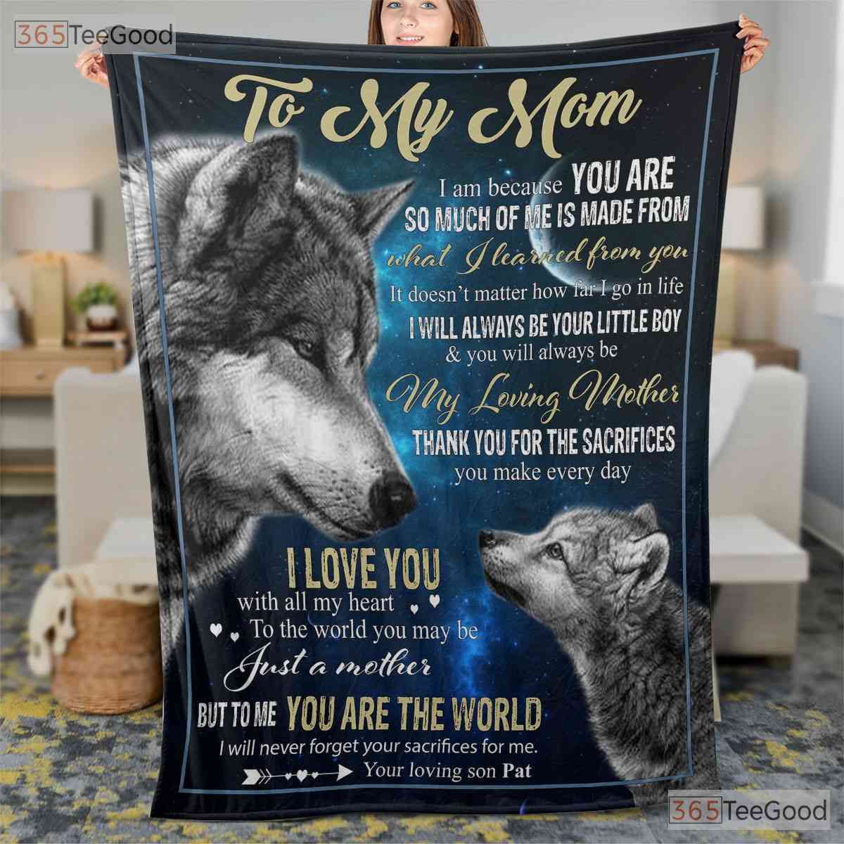 To My Mom Wolf Design Fleece Blanket - Heartwarming Quilt Gift from Daughter