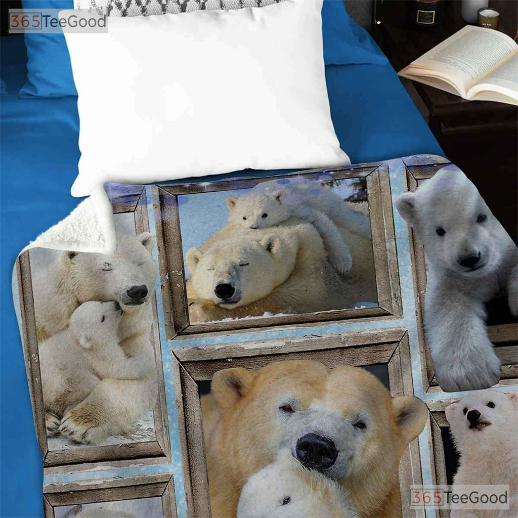 Polar Bear Family Quilt Blanket - Cozy Fleece Blanket Gift for Wildlife Lover
