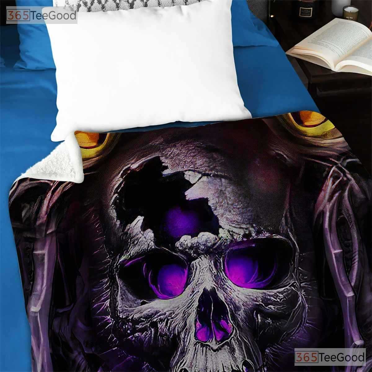 Purple Skull Art Fleece Blanket - Gothic Style Quilt Gift for Dark Decor Lover