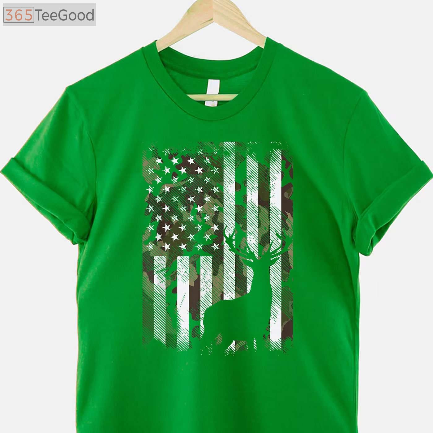 Camo US Flag Deer Hunting Shirt, American Flag Elk Buck Gift for Hunting Dads