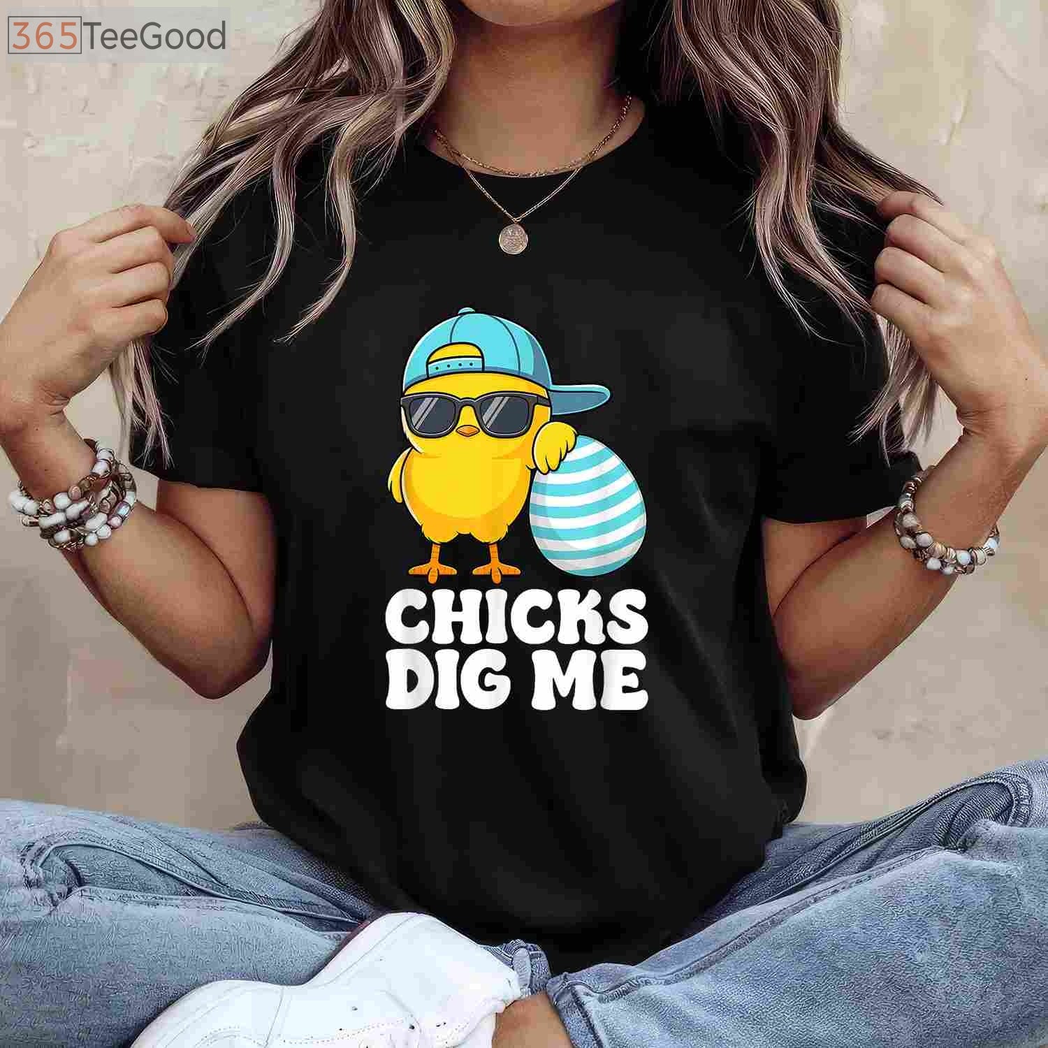Chicks Dig Me Easter T-Shirt, Funny Easter Shirt for Toddler Boys Men Happy Easter Tee