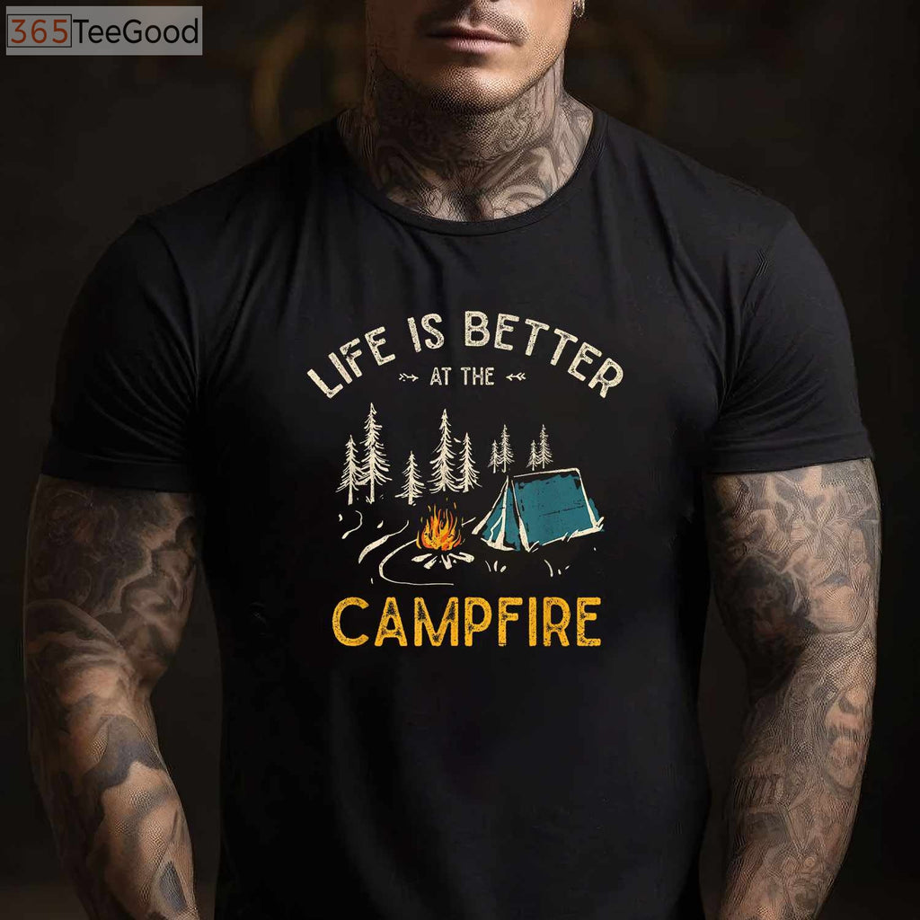 Das Leben ist Besser am Lagerfeuer T-Shirt - German Camping Campfire Gift