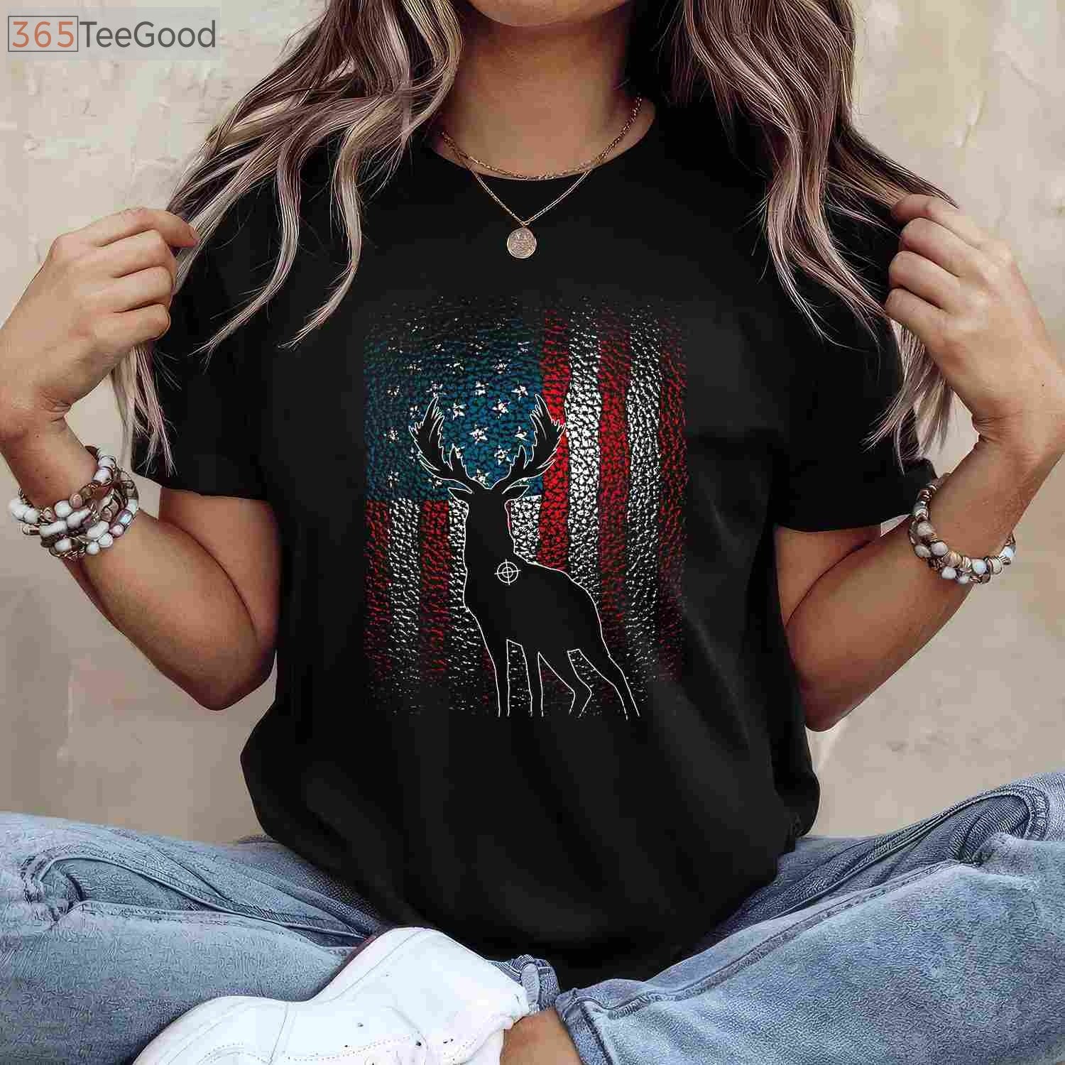Deer Hunting American Flag Hunting T-Shirt, Whitetail Buck Antlers Hunter Shirt for Men