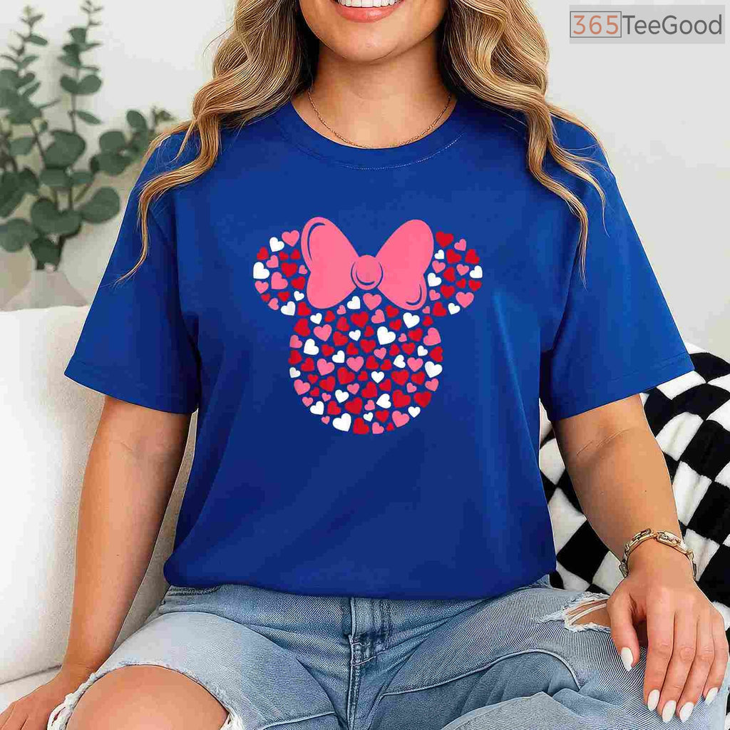 Disney Minnie Mouse Icon Pink Hearts T-Shirt, Cute Magical Kingdom Valentine Day Shirt Black Small