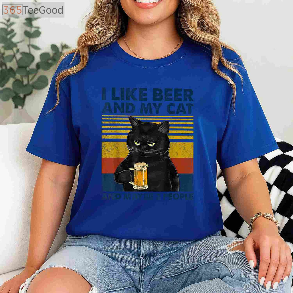 I Like Beer My Cat and Maybe 3 People T-Shirt - Funny Cat Lover Gift