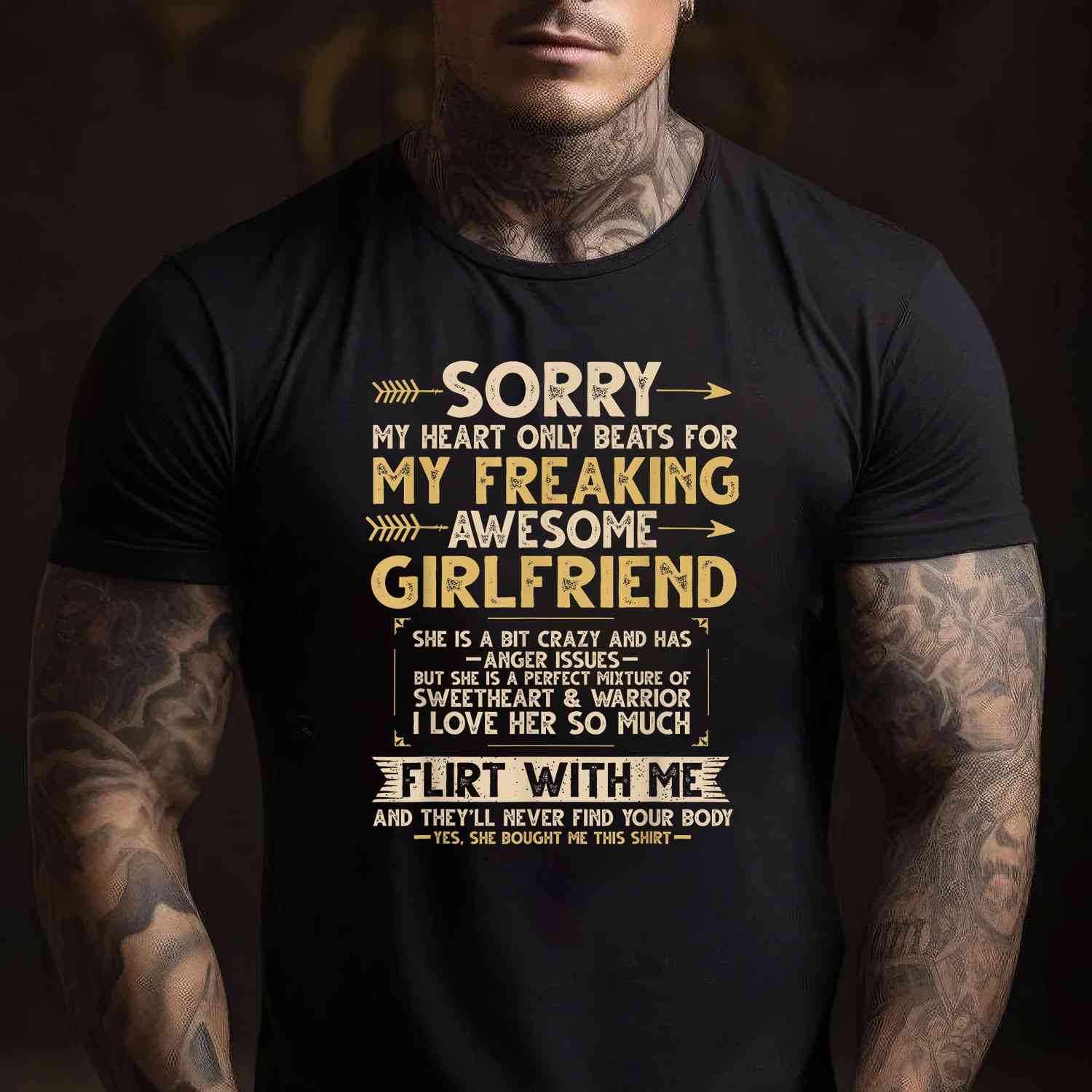 I Love My Freaking Awesome Girlfriend She’s a Bit Crazy Funny T-Shirt Tee Boyfriend Gift