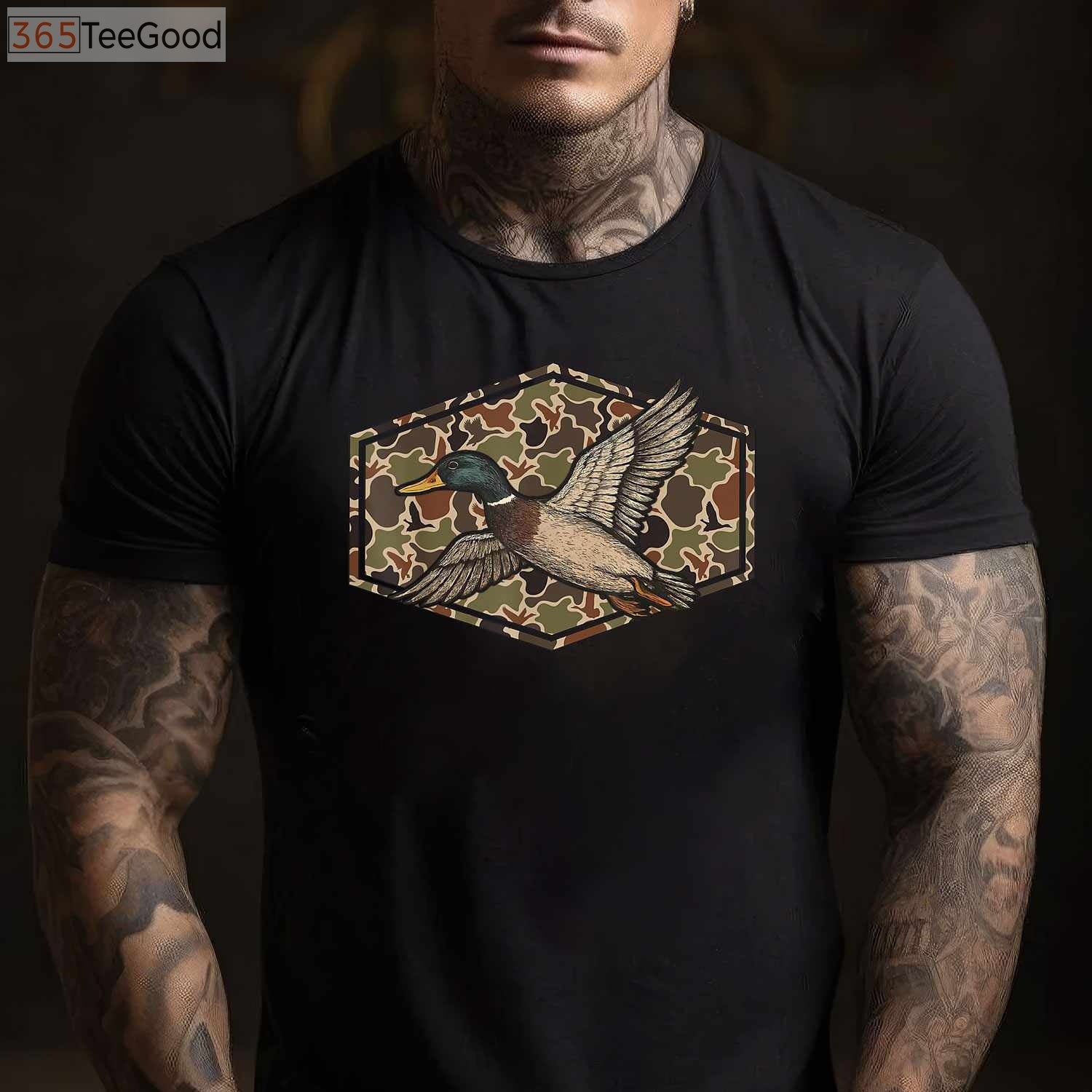 Mallard Duck Camouflage Hunting Shirt, Seasonal Waterfowl Hunter Graphic Tee