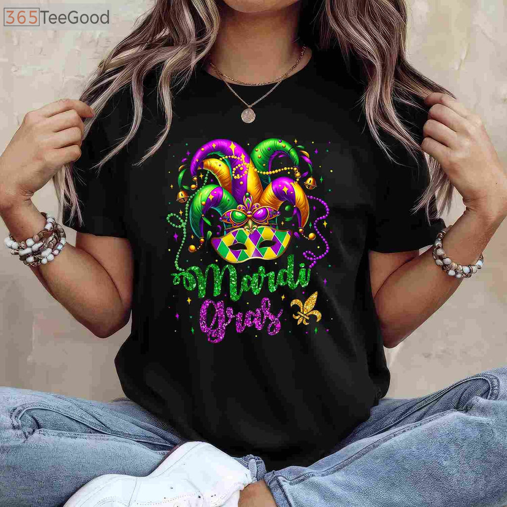 Mardi Gras Shirt for Women Men Kids, Beads Mask Feathers Hat Carnival T-Shirt