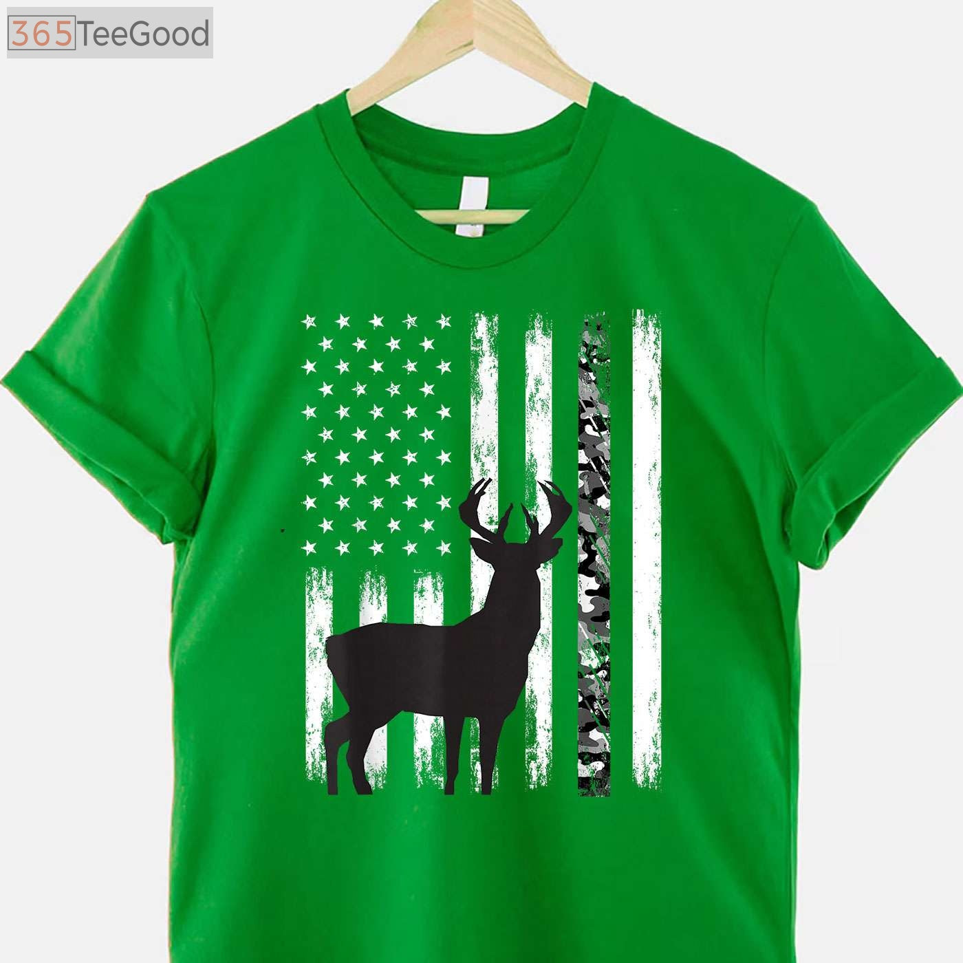 Patriotic Deer Hunting Graphic Tee, USA American Flag Camo Hunter Shirt