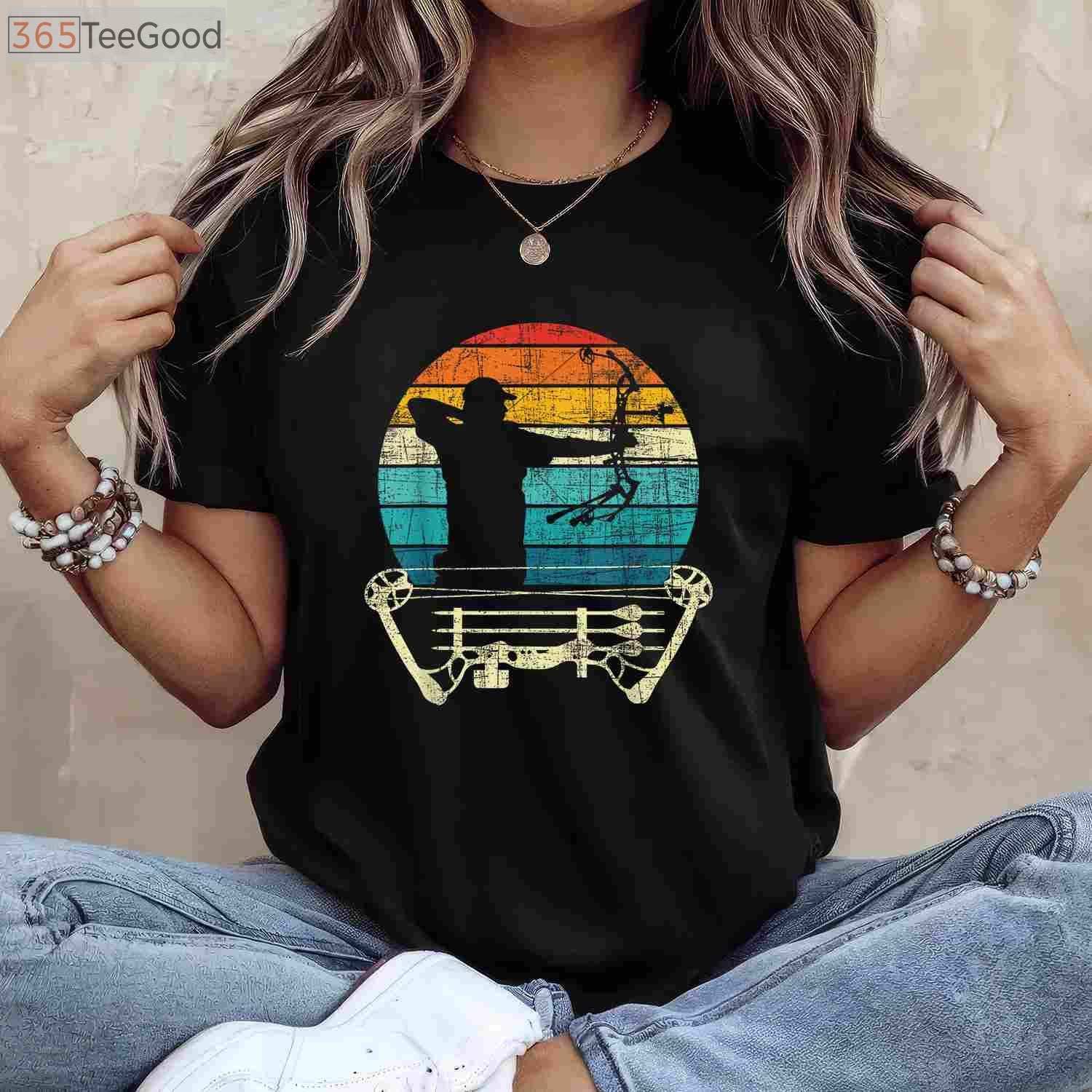 Retro Vintage Archery Girl Shirt, Aesthetic Bow and Arrow Hunting Tee for Women