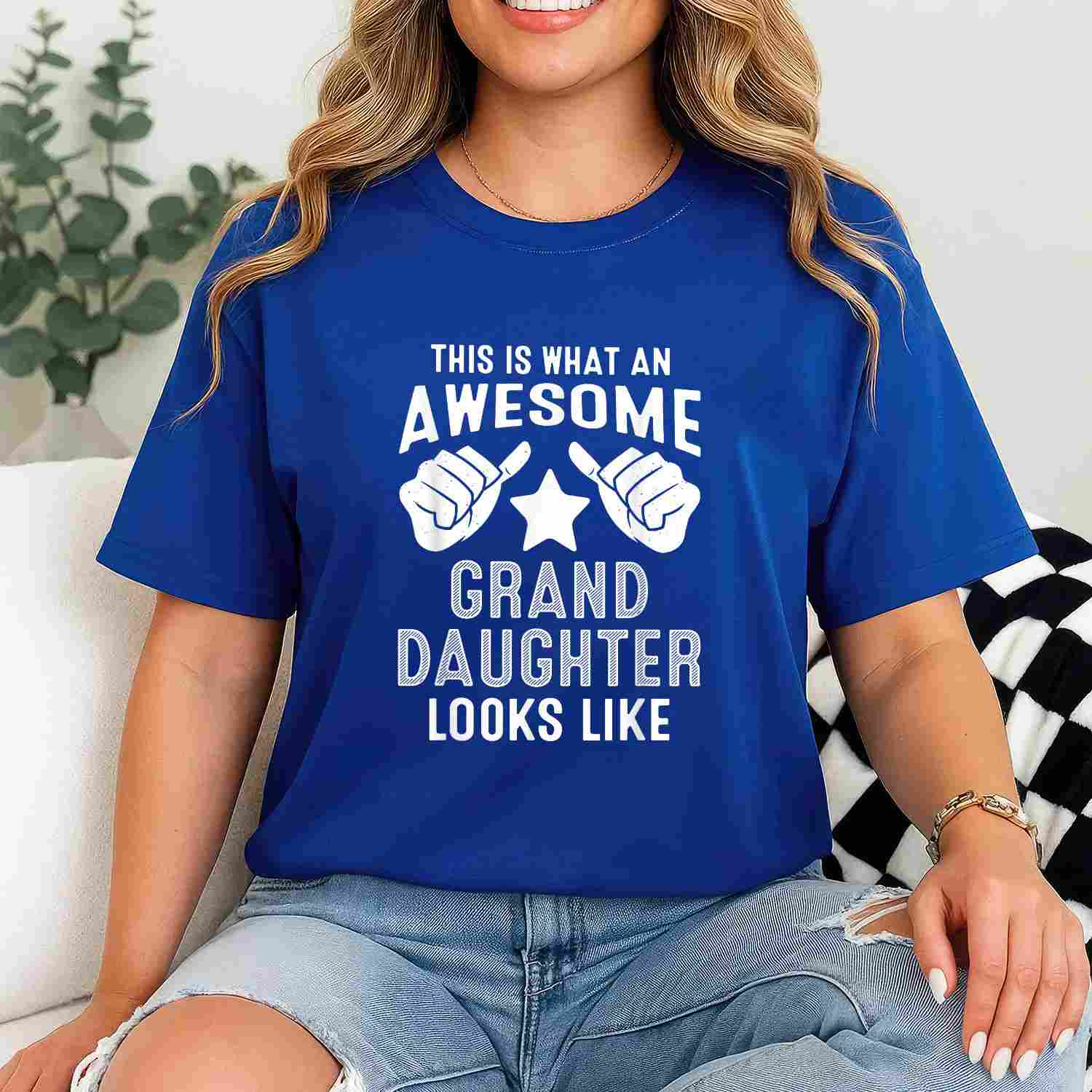This Is What an Awesome Granddaughter Looks Like T-Shirt Tee Funny Granddaughter Gift for Family Pride