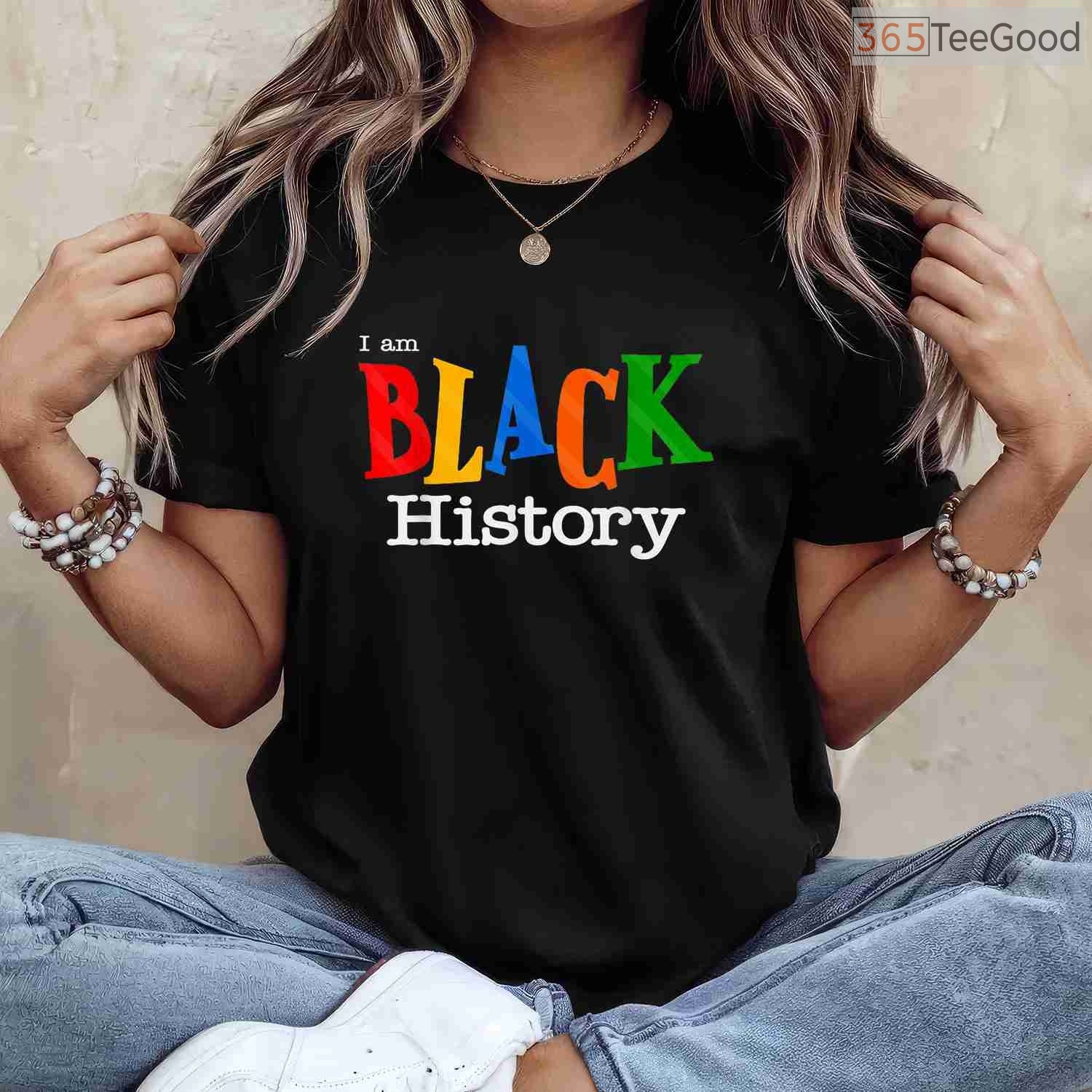 Vintage Black History Month Shirt Retro Black Power Fist T-Shirt for Women & Men