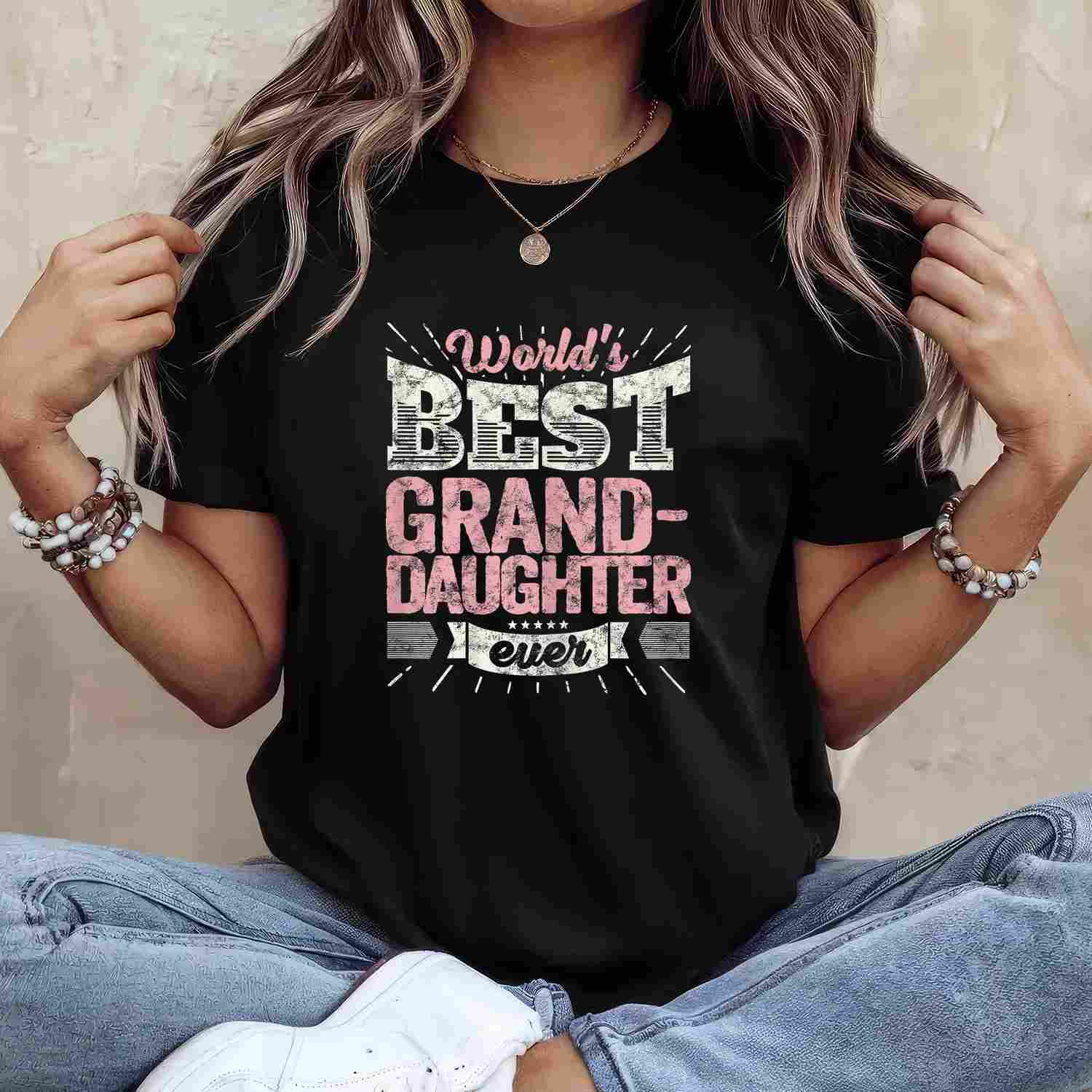 World's Best Granddaughter T-Shirt Tee Cool Granddaughter Gift Shirt for Birthday Christmas Family